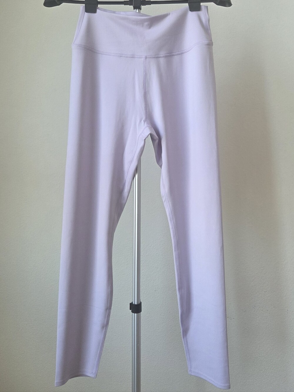 MUNICIPAL Women's High Waisted Gymwear Leggings Lilac Purple Size L  New